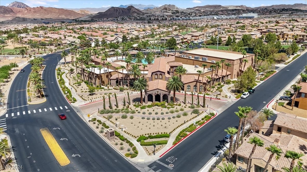 885 Via Del Tramonto Street