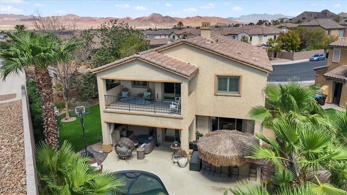 885 Via Del Tramonto Street