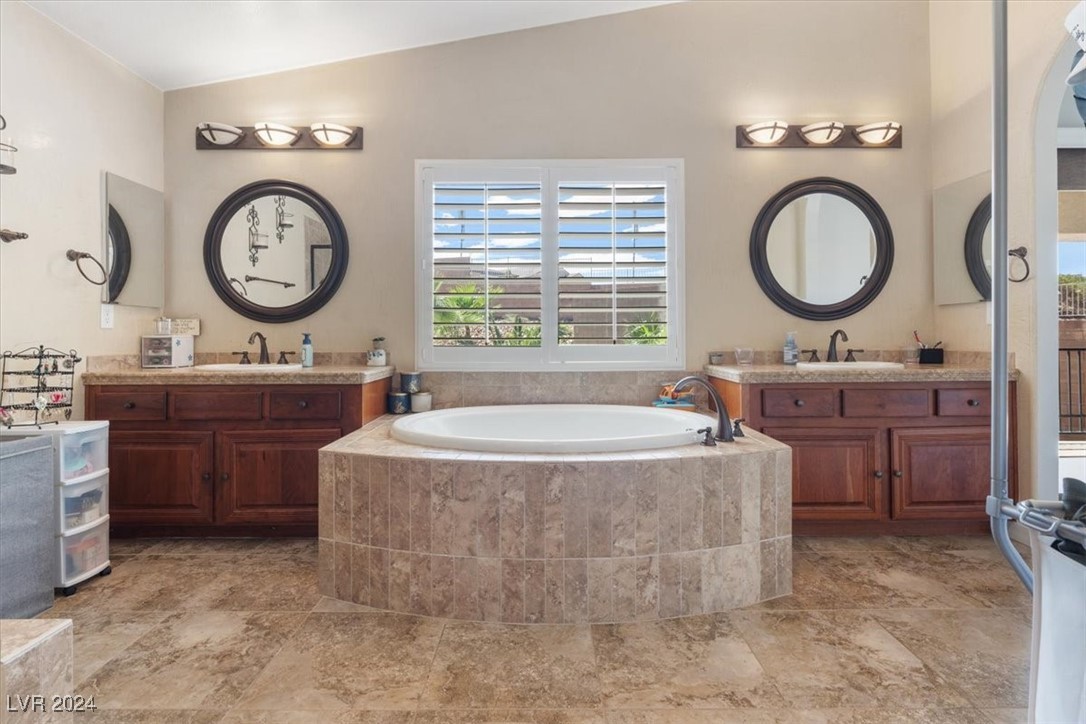 885 Via Del Tramonto Street