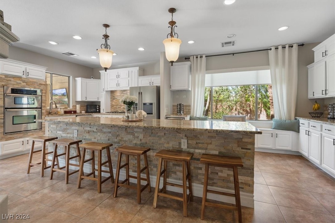 885 Via Del Tramonto Street