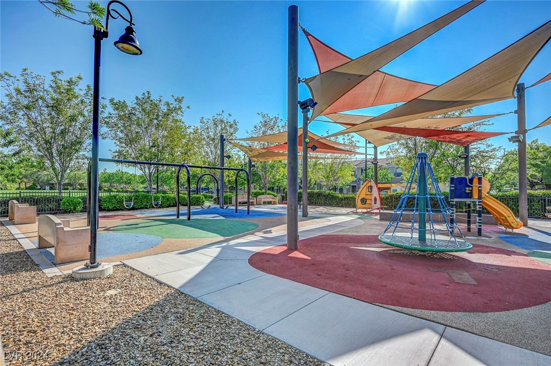 2100 Waterlily View Street