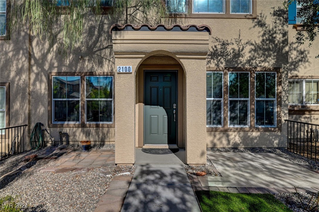 2100 Waterlily View Street