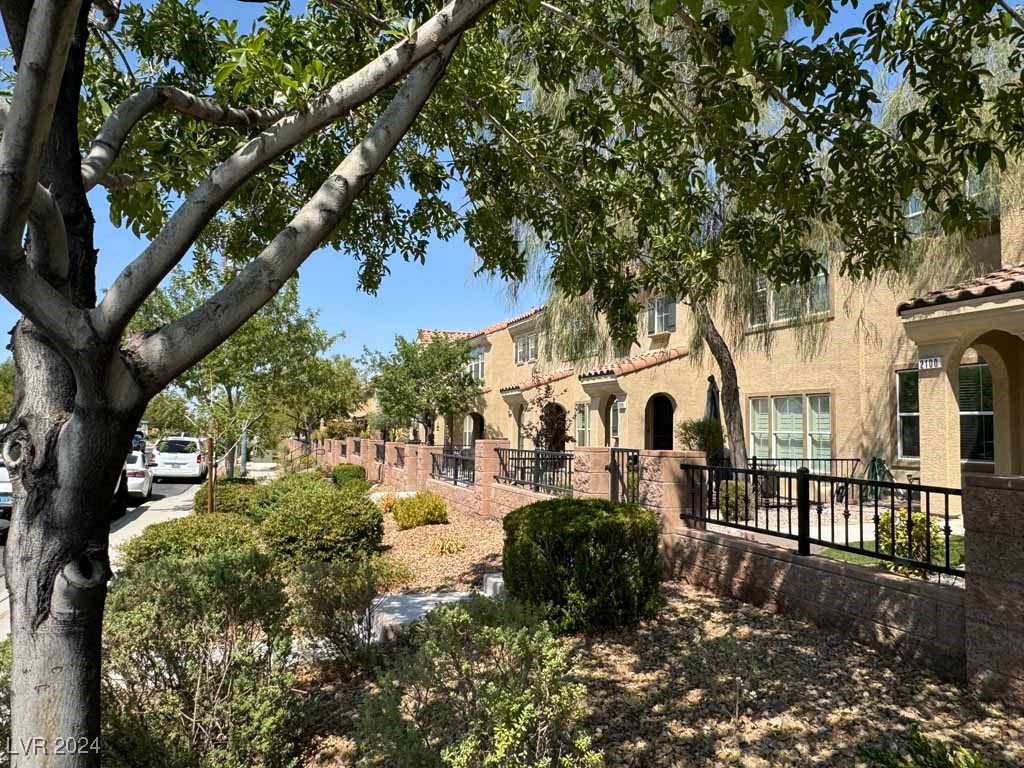 2100 Waterlily View Street