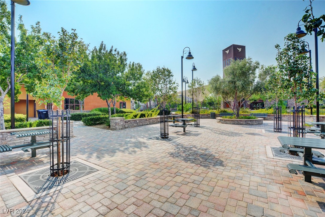 2100 Waterlily View Street