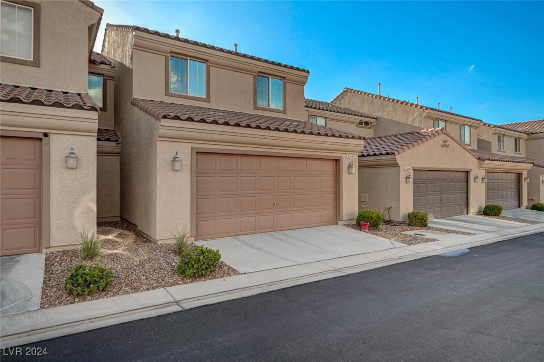 2100 Waterlily View Street