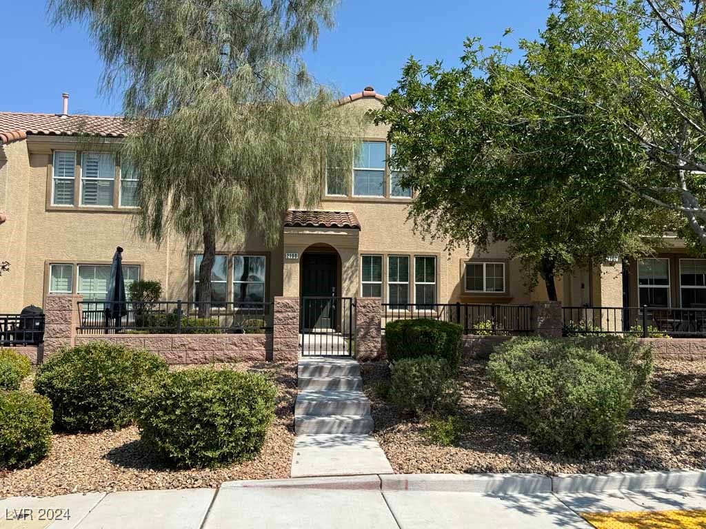 2100 Waterlily View Street