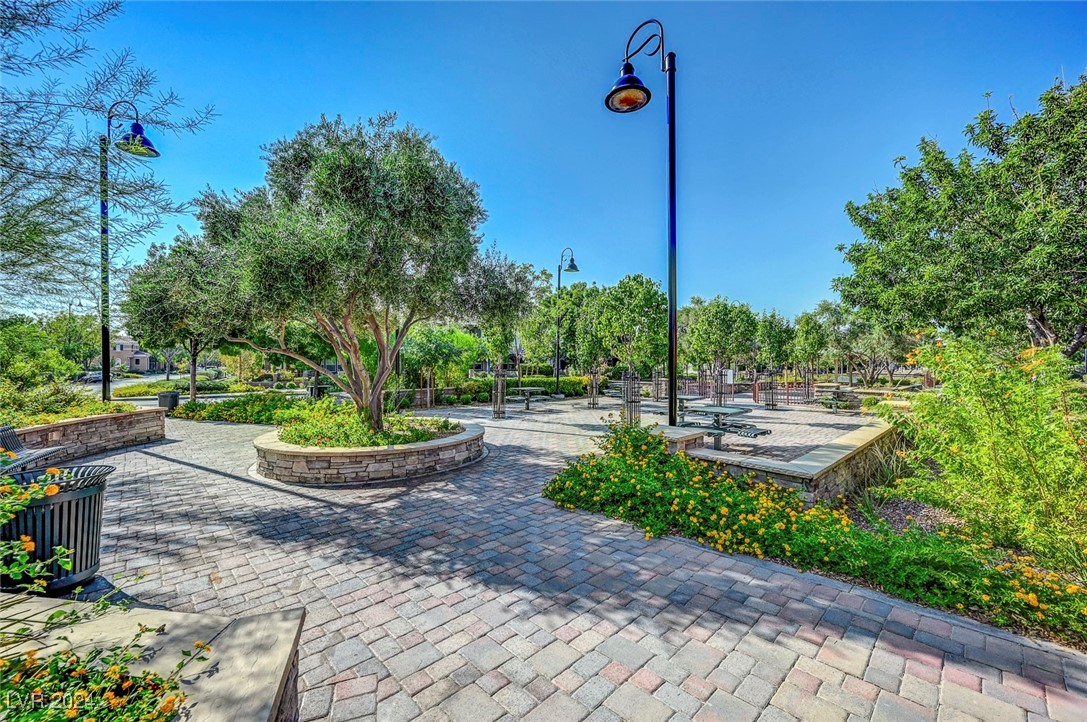 2100 Waterlily View Street