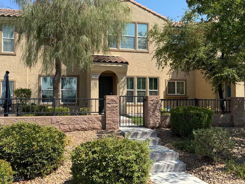 2100 Waterlily View Street