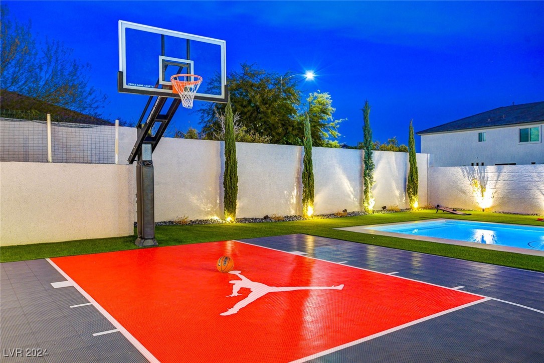 6650 Tangled Vines Avenue