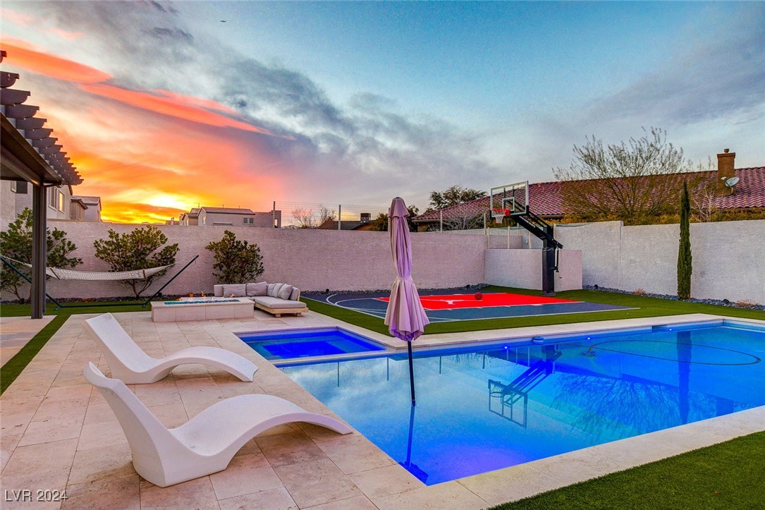 6650 Tangled Vines Avenue