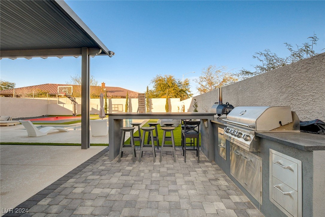 6650 Tangled Vines Avenue