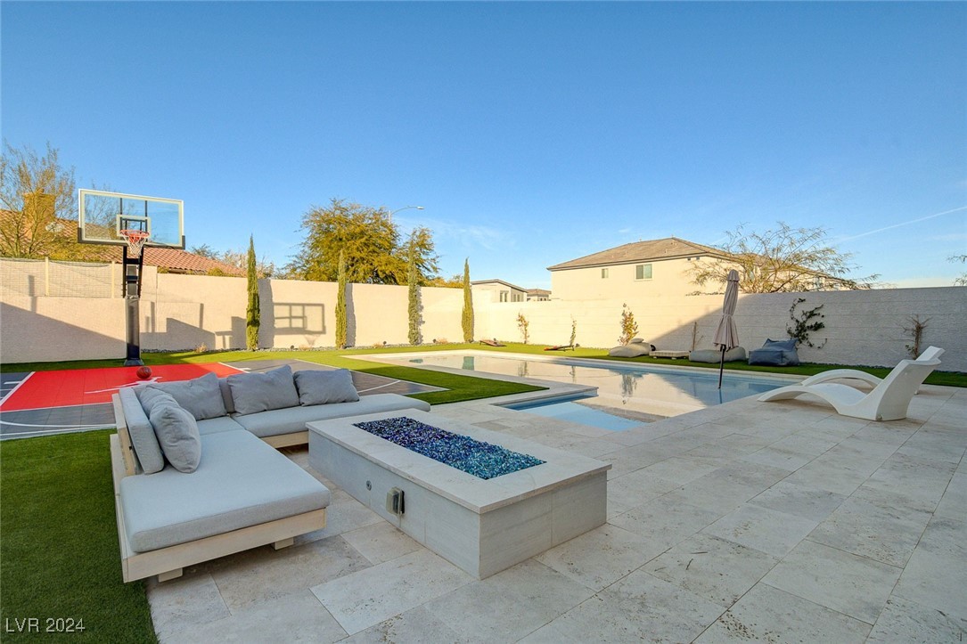 6650 Tangled Vines Avenue