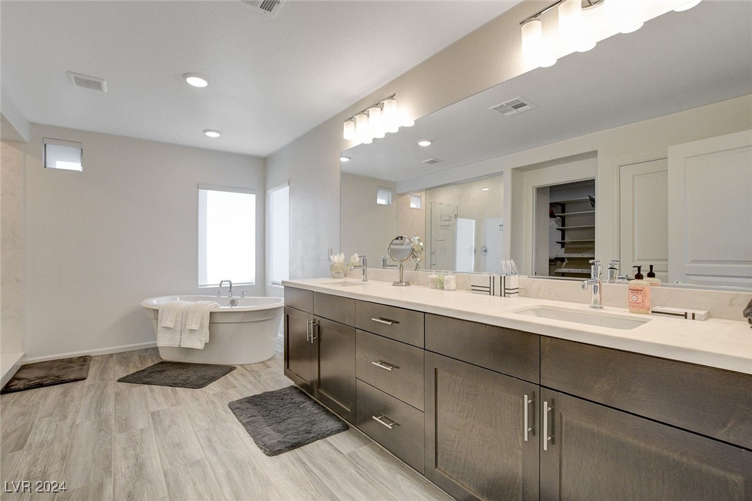 6650 Tangled Vines Avenue