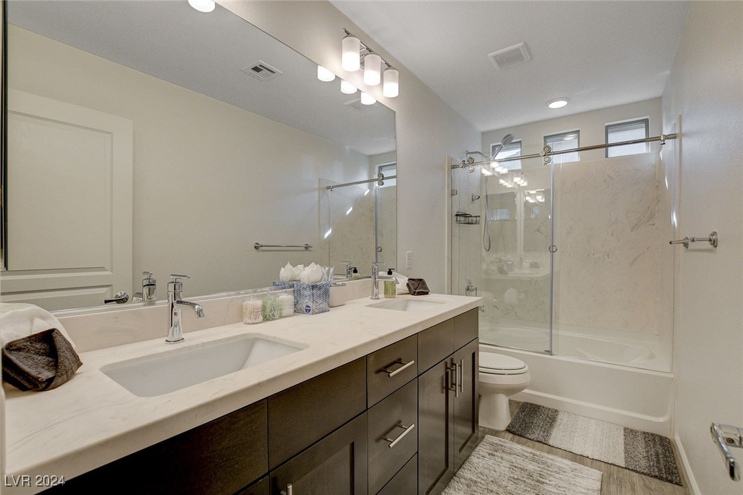 6650 Tangled Vines Avenue