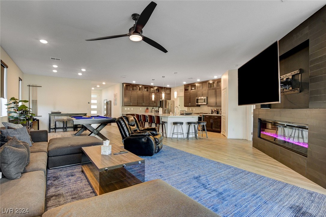 6650 Tangled Vines Avenue