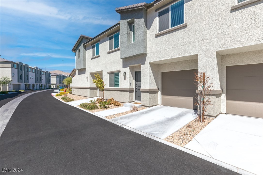 2766 Atomic Tangerine Way 2