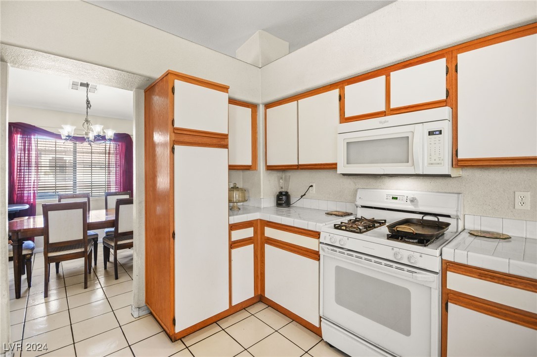2571 Fort Lauderdale Drive