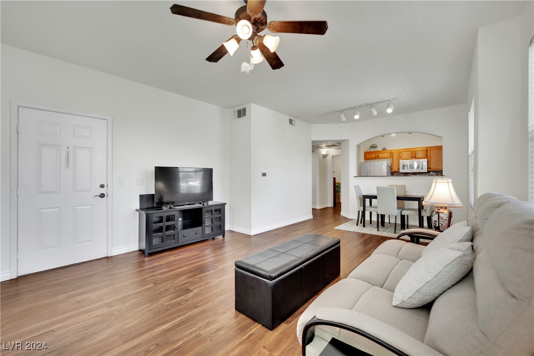 10001 Peace Way 1307