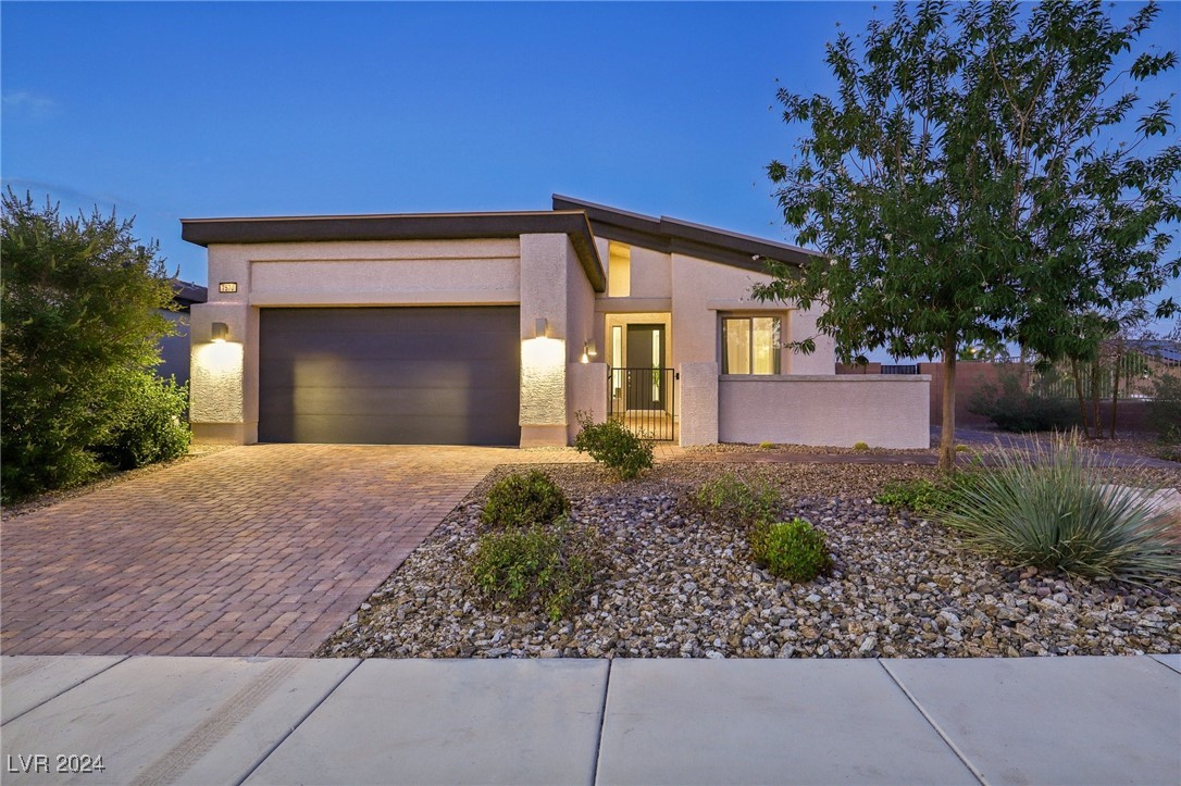 7570 Desert Rhyolite Street