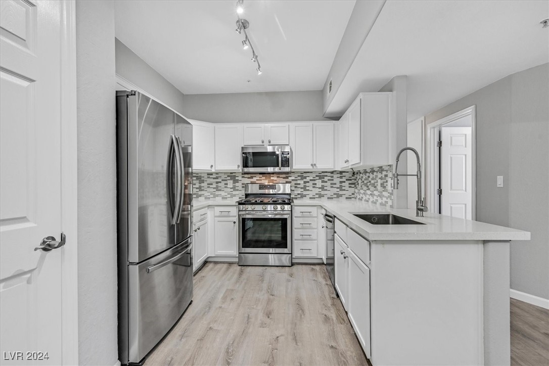 2291 West Horizon Ridge Parkway 5229