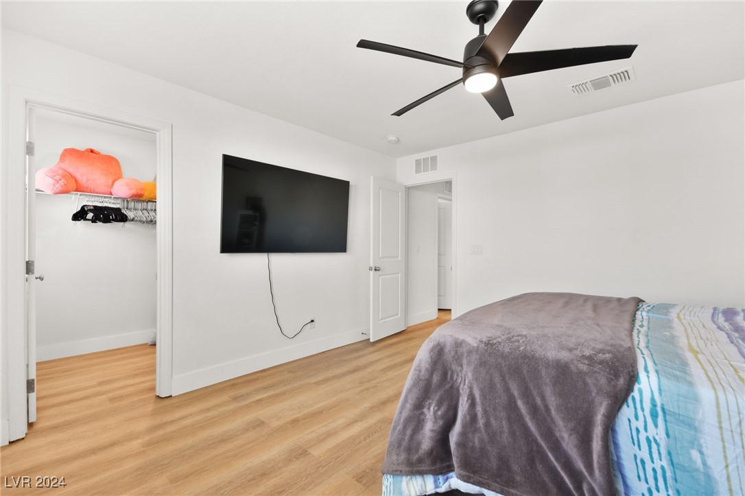 7661 Mojave Wind Avenue