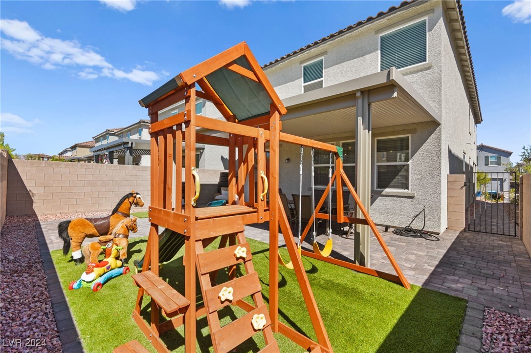 7661 Mojave Wind Avenue