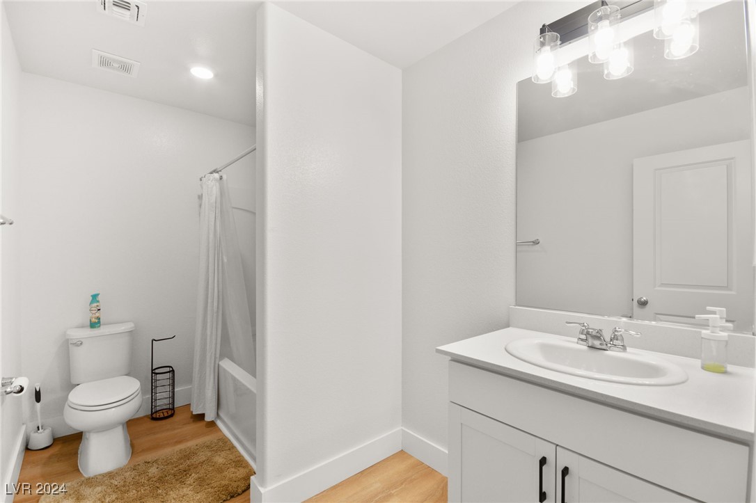 7661 Mojave Wind Avenue