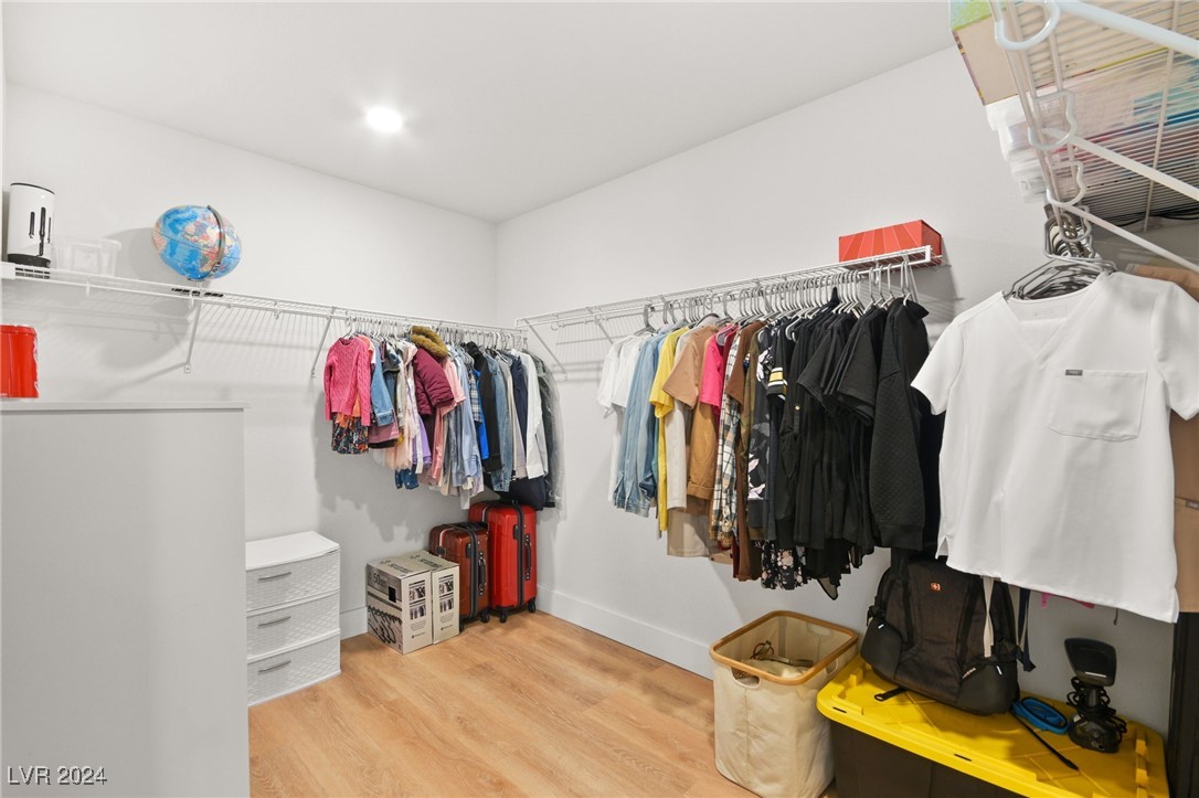 7661 Mojave Wind Avenue