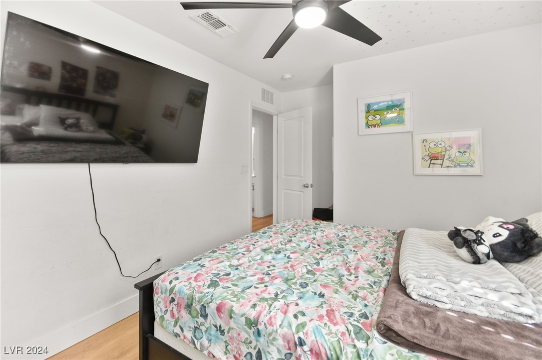 7661 Mojave Wind Avenue