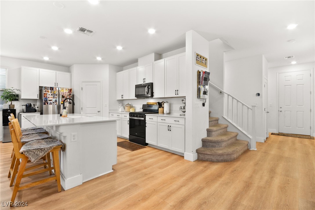 7661 Mojave Wind Avenue