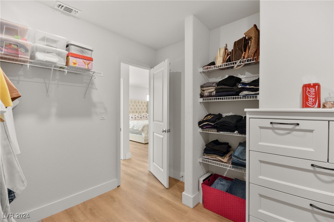 7661 Mojave Wind Avenue