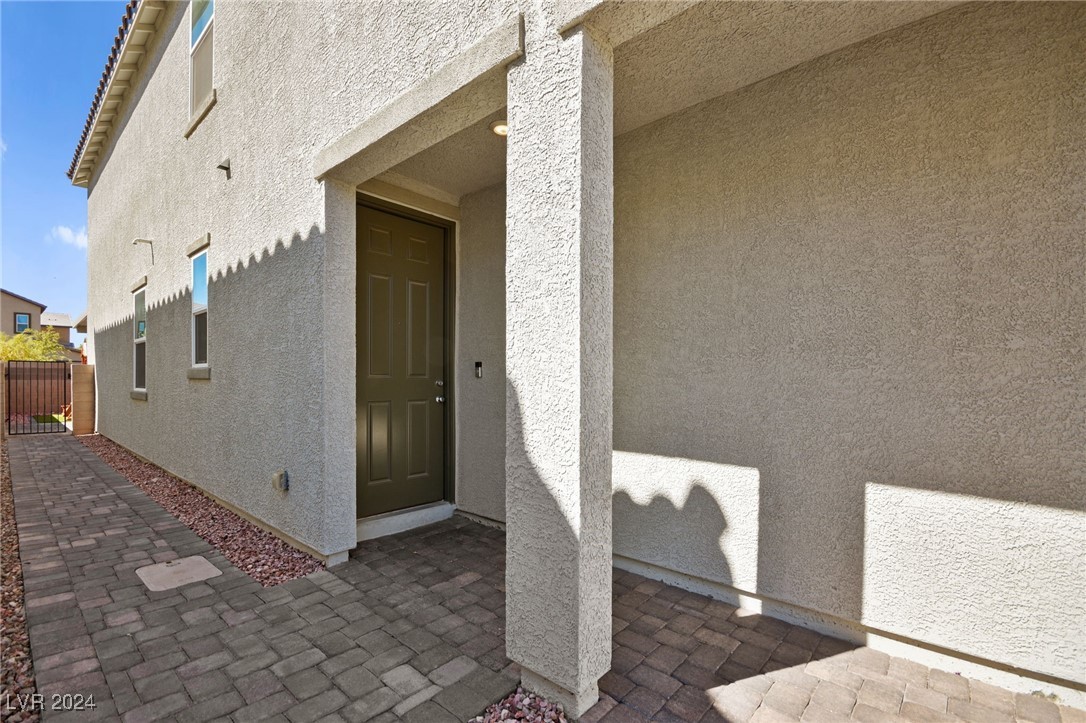 7661 Mojave Wind Avenue