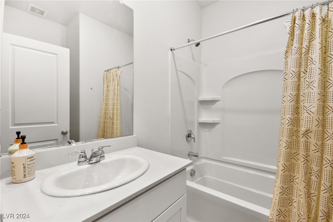 7661 Mojave Wind Avenue