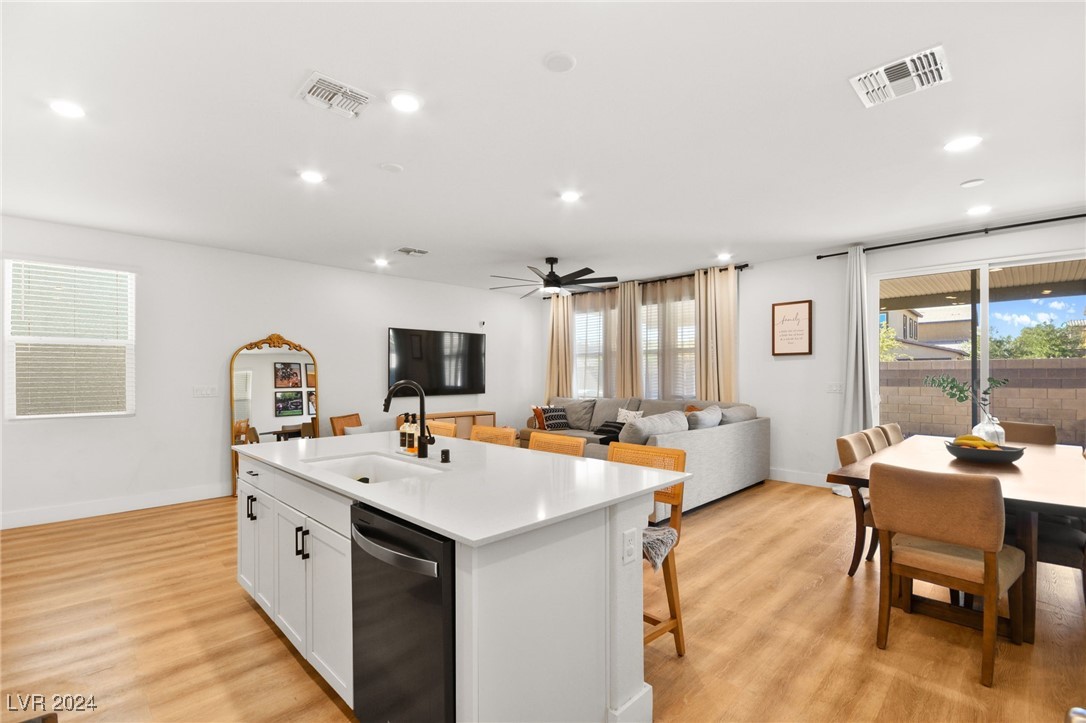 7661 Mojave Wind Avenue