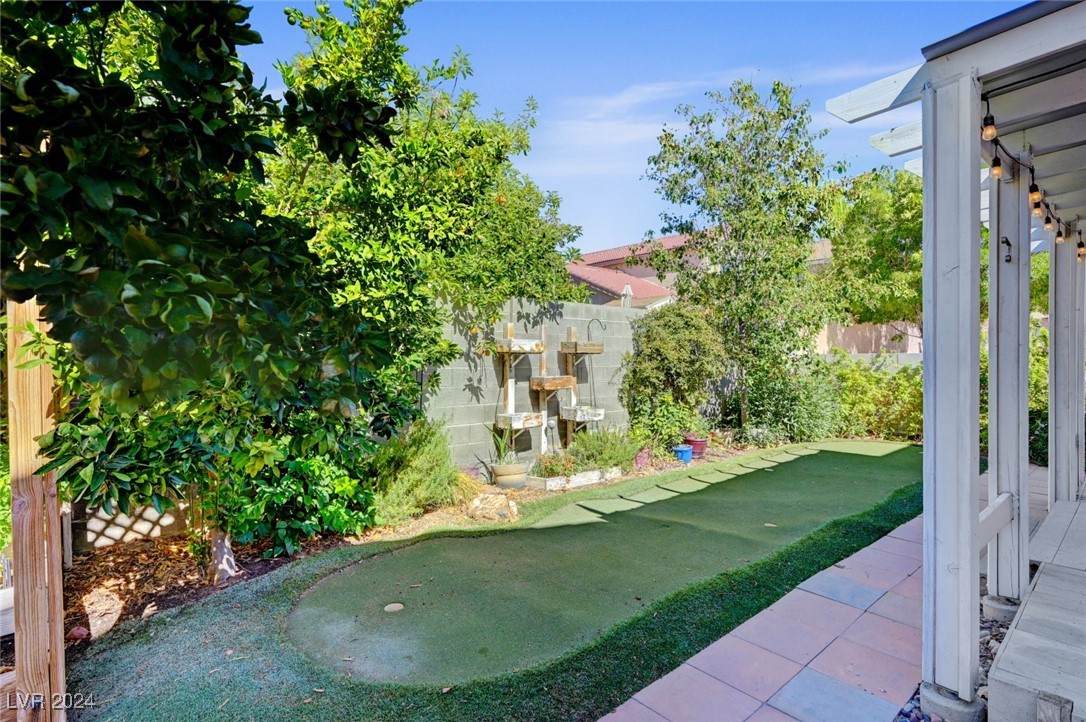 7809 Natures Song Street