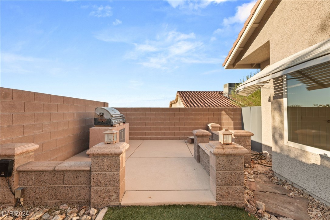 105 Crescent Bay Street