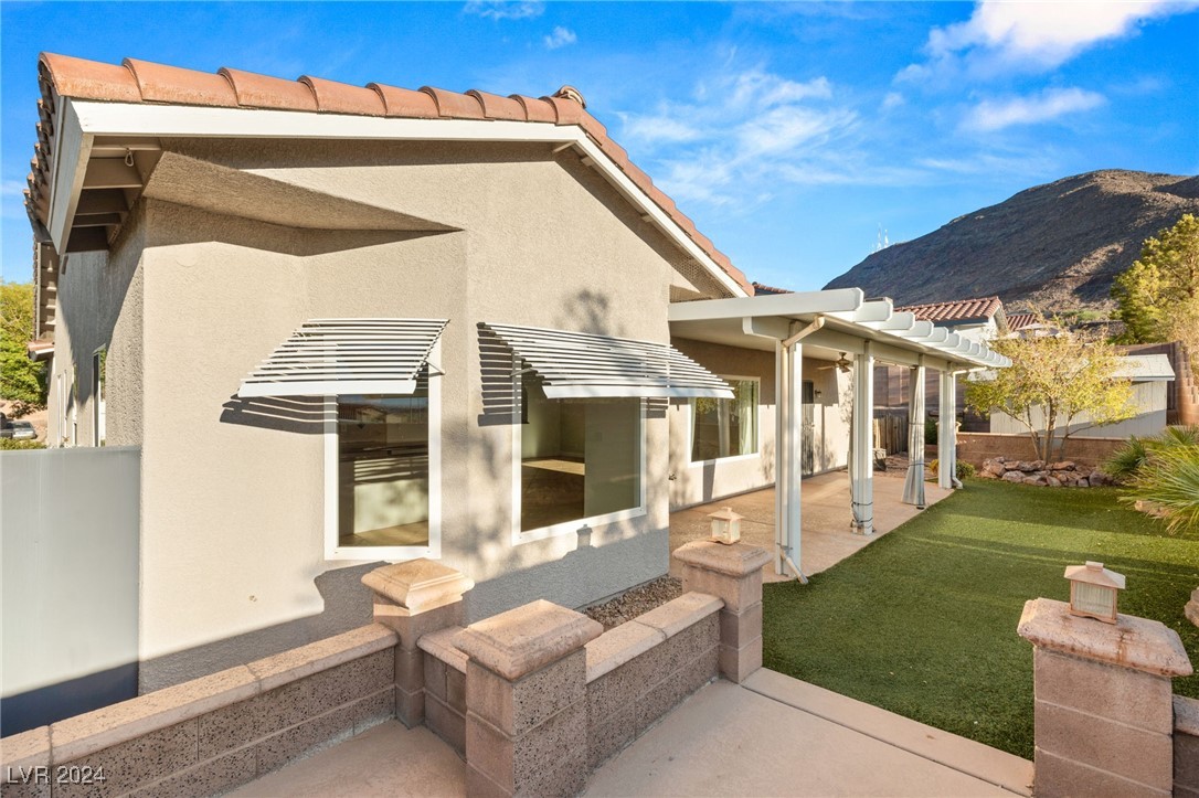 105 Crescent Bay Street