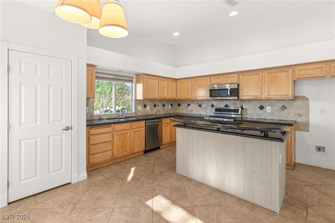 105 Crescent Bay Street