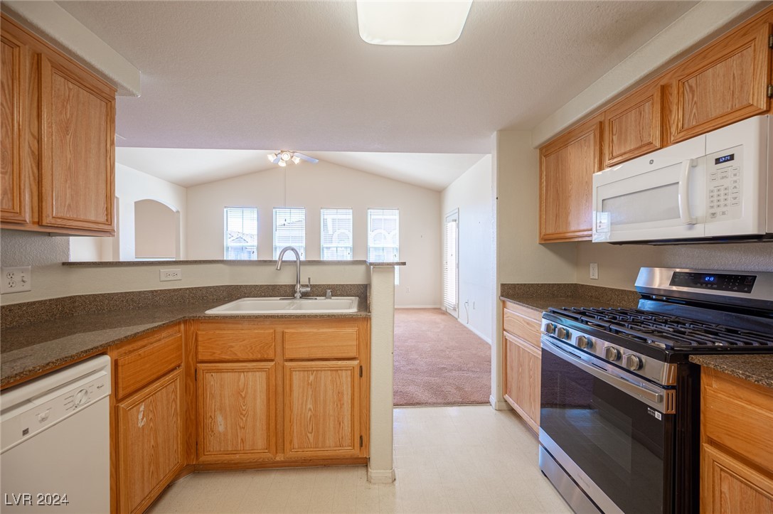 10550 West Alexander Road 2077