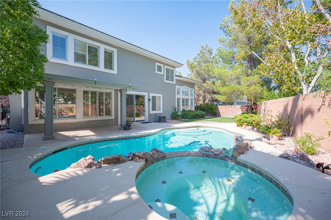 124 North Ring Dove Drive