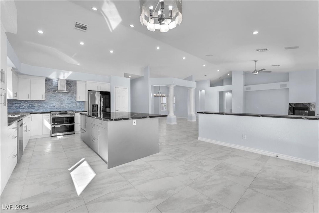 3958 Tropical Vine Street