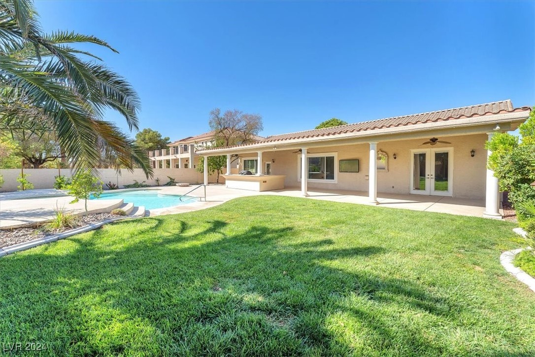 3958 Tropical Vine Street