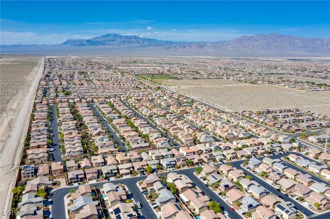 7323 Ellison Park Street