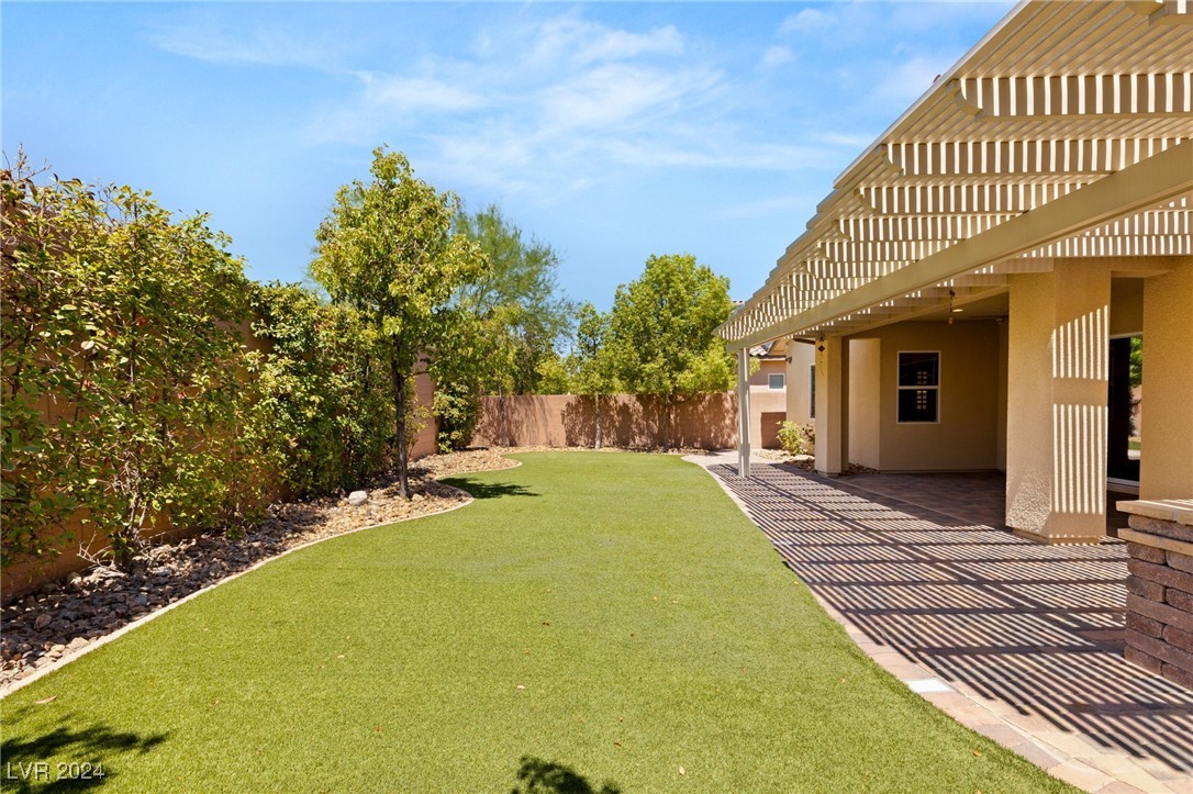 7323 Ellison Park Street