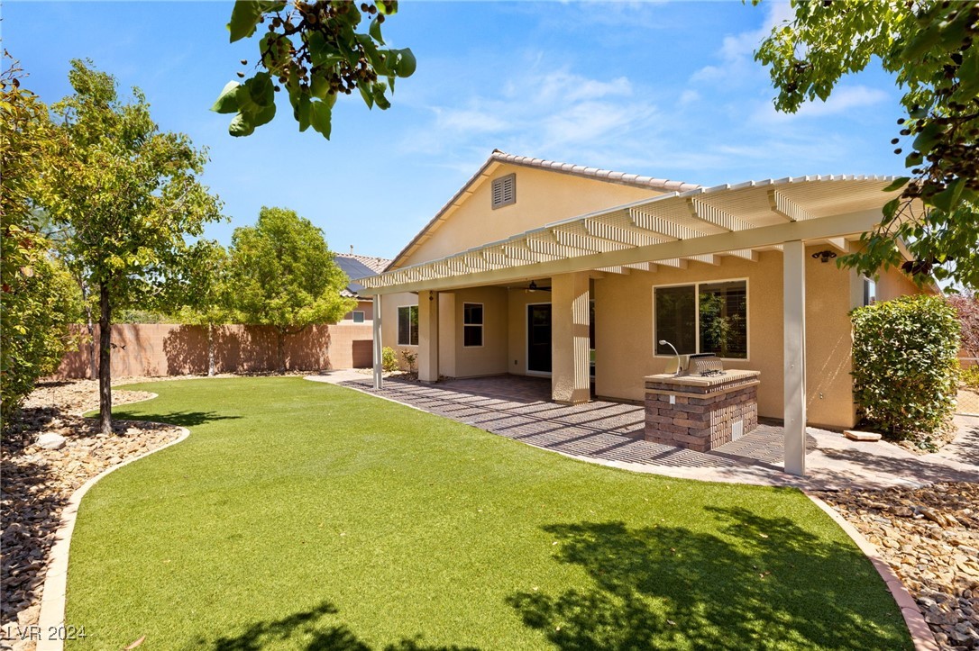 7323 Ellison Park Street