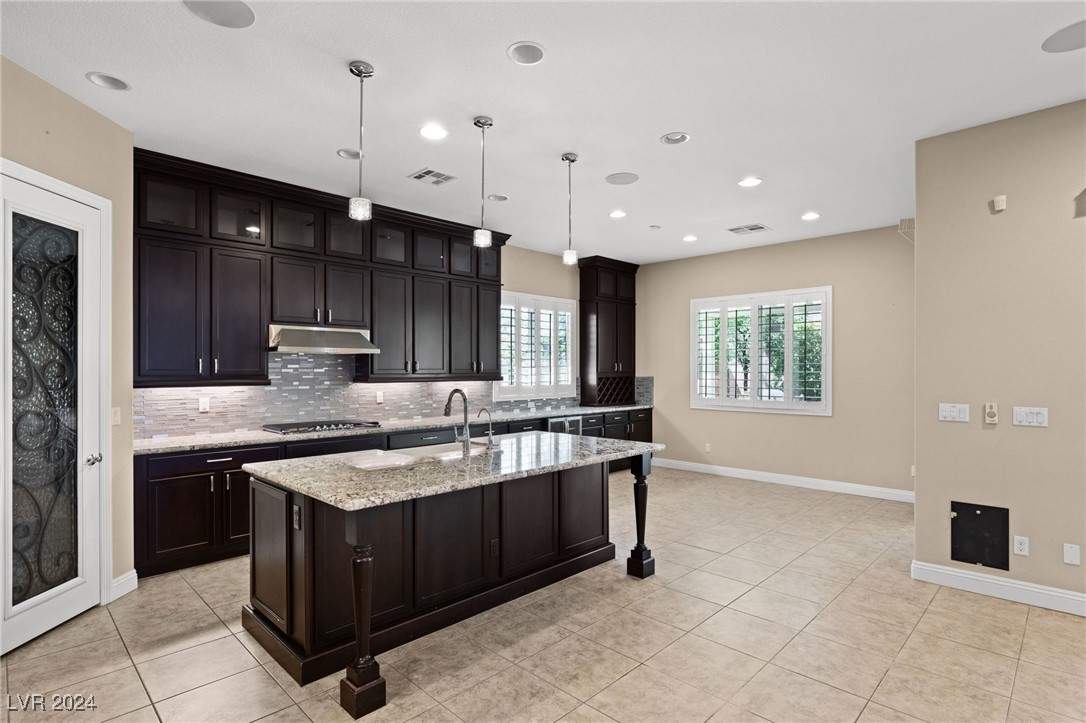 7323 Ellison Park Street