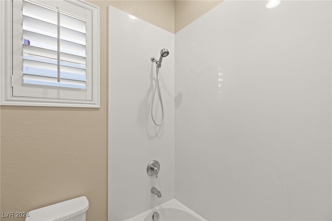 7323 Ellison Park Street