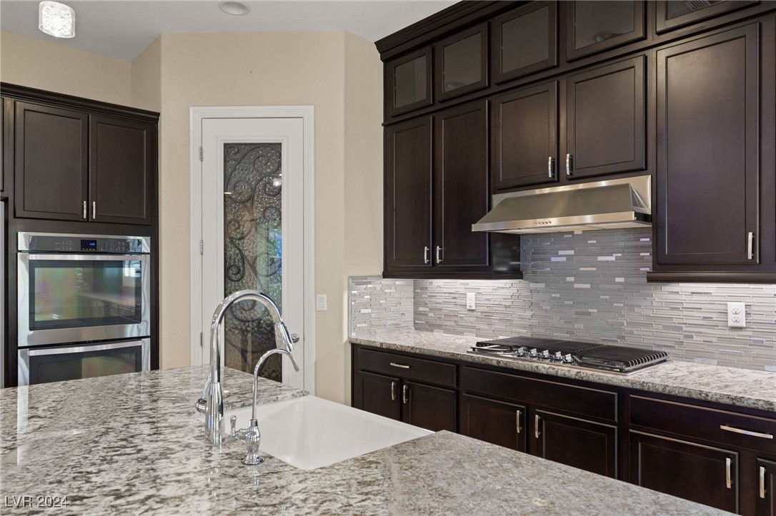 7323 Ellison Park Street