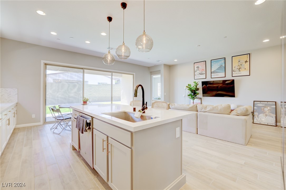 11623 Hatchling Avenue