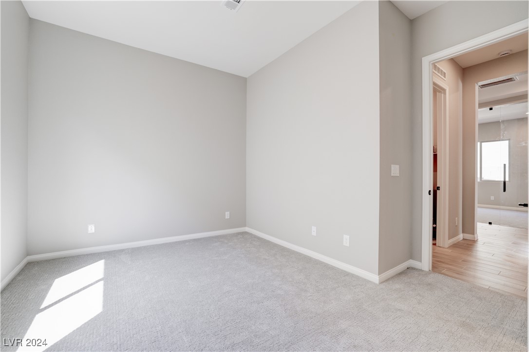 11623 Hatchling Avenue